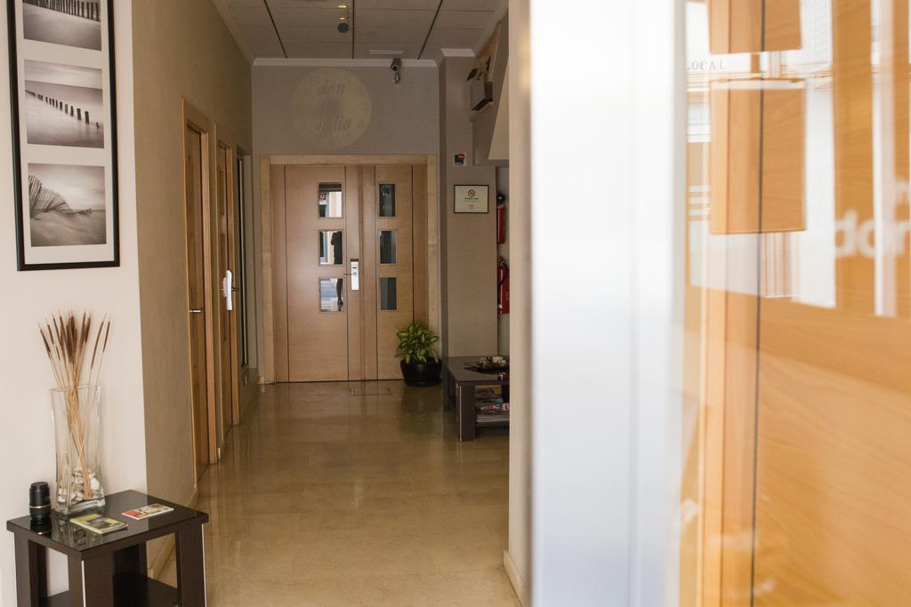 Hostal Albero By Eme Hoteles Sanlucar la Mayor Bagian luar foto